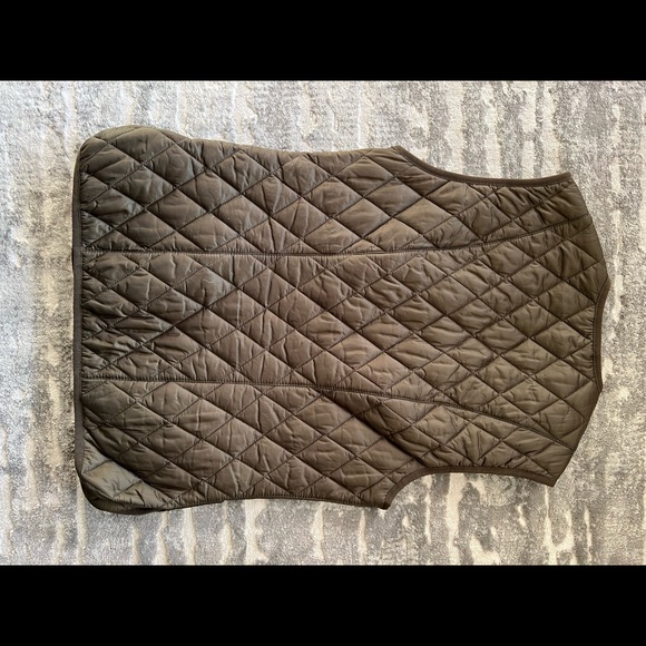 Barbour® Women's Green Quilted Vest - Picture 3 of 5